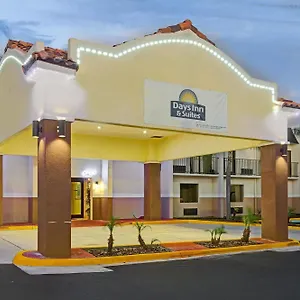 Days & By Wyndham - Ybor 2*, Tampa United States